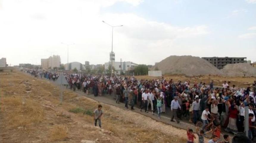 Sokağa &Ccedil;ıkma Yasağı Uygulanan Cizre'de B&uuml;y&uuml;k Operasyon (3)
