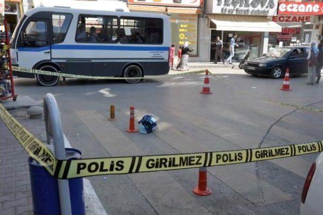 Kırıkkale Belediyesi Önündeki Şüpheli Çanta Korkuttu