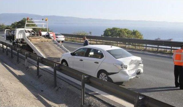 Tem'de Zincirleme Kazada 7 Araç Çarpıştı: 12 Yaralı