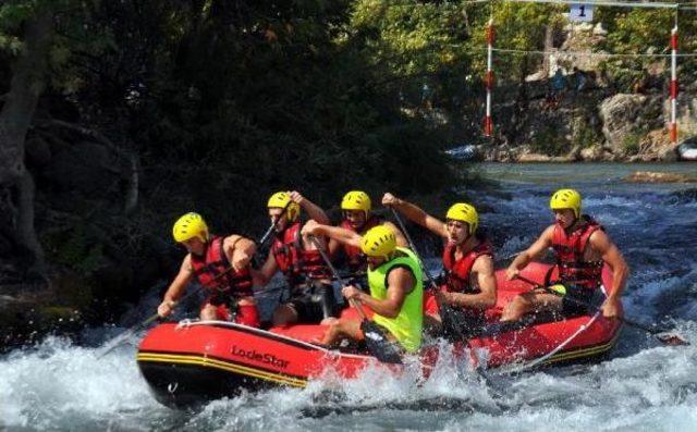 Raftingciler Antalya’Da Yarışıyor