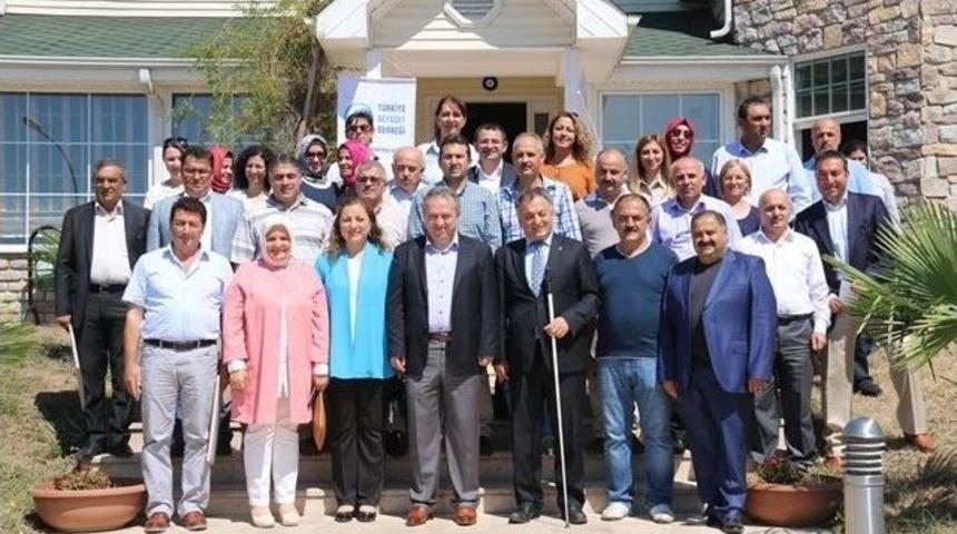 T&uuml;rkiye Beyazay Derneği 3. B&ouml;lge Başkanları Bir Araya Geldi