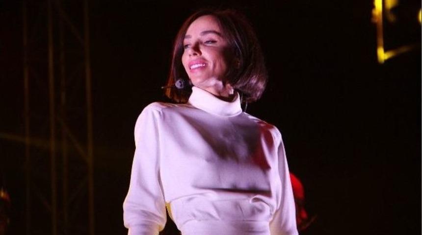 Beylikd&uuml;z&uuml;&rsquo;nde G&uuml;lşen R&uuml;zgarı Esti