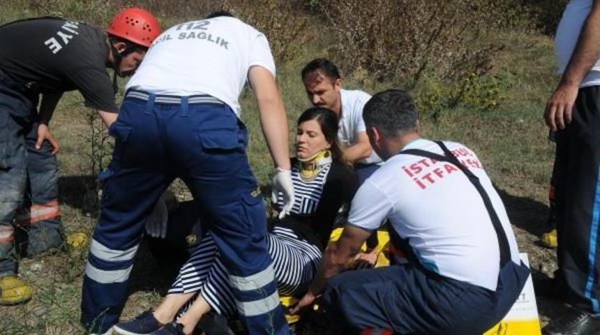 Piknik Yolundaki Kazada 2 Kişi Yaralandı