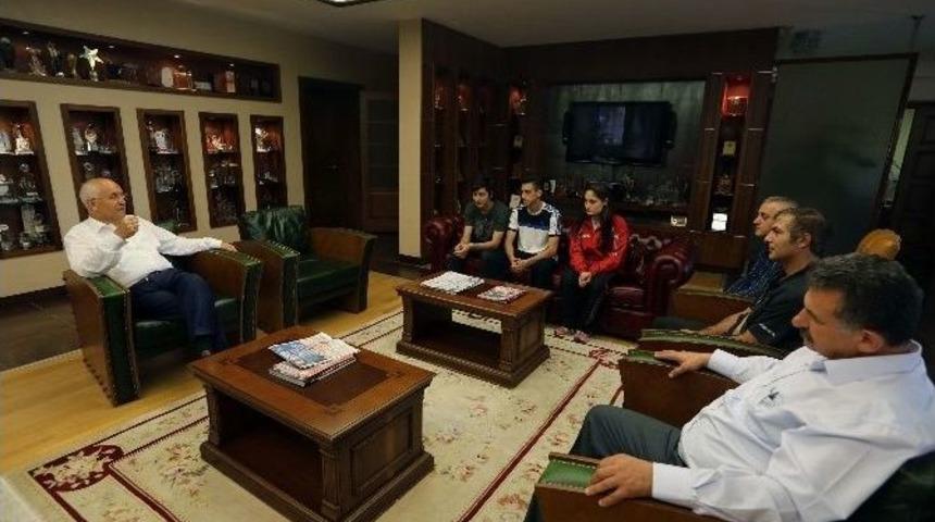 Şampiyonlar Yenimahalle&rsquo;de