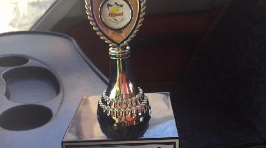 Akhisar Belediyespor'a Baskette Kupa Sevinci