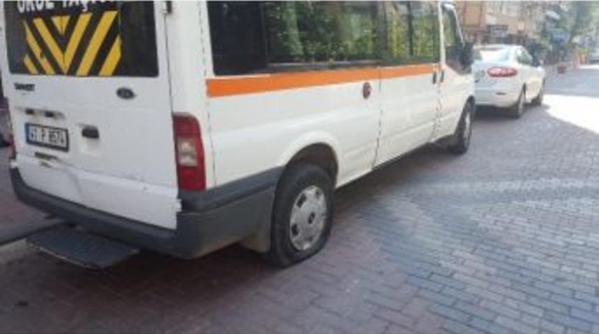 Park Halindeki 12 Aracın Lastikleri Kesildi