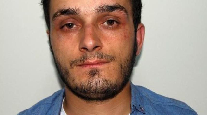 Otomobilde 1 Kilo 20 Gram Esrar Bulundu