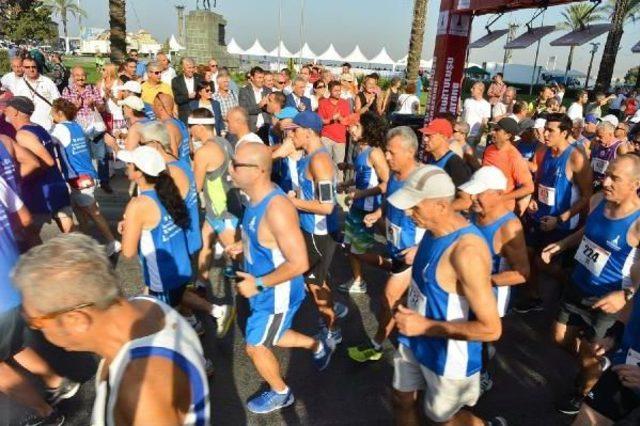 İzmir'de 9 Eylül Maratonu Koşuldu