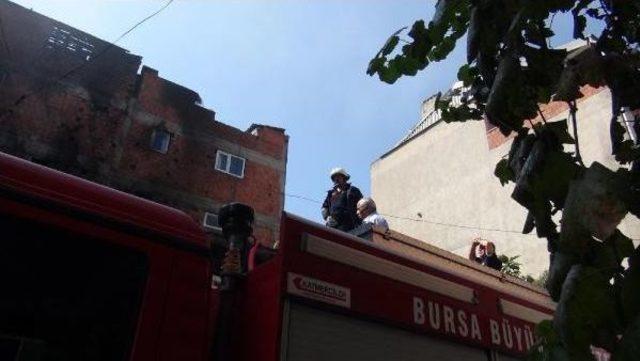 Bursa’Da Boyahanede Korkutan Yangın