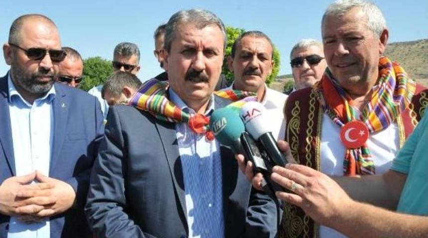 Destici: Nasıl Oluyor Da Adına Zırhlı Denen Ara&ccedil;lar Bir Roketatarla, Bir Mayınla Patlıyor?