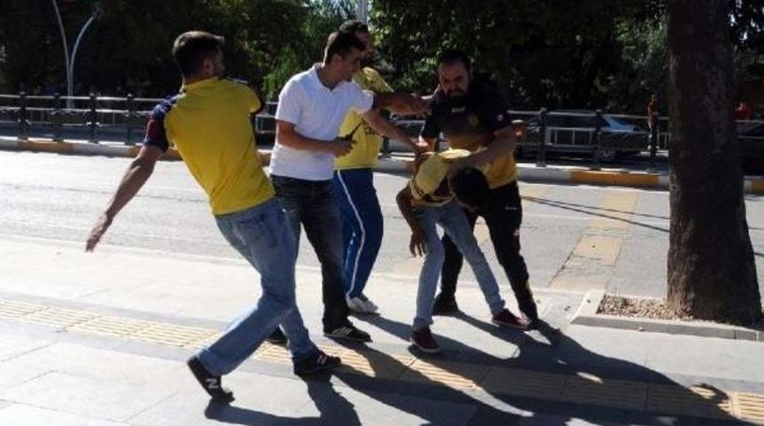 Tokatspor-Ankarag&uuml;c&uuml; Ma&ccedil;ından &Ouml;nce Kavga