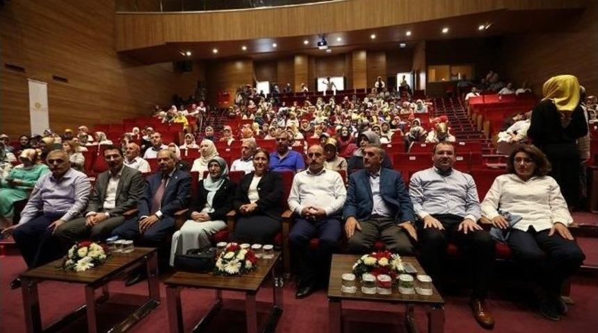 Başkan Zeki To&ccedil;oğlu Ak Kadınlara Seslendi: &ldquo;davamızın Taşıyıcısı Ak Kadınlardır&rdquo;