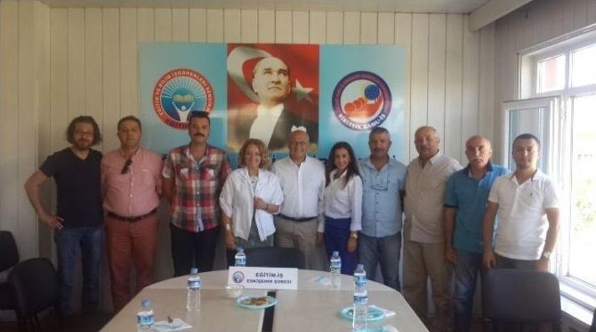 &Ccedil;akır &Ouml;zer Eğitim-iş&rsquo;i Ziyaret Etti