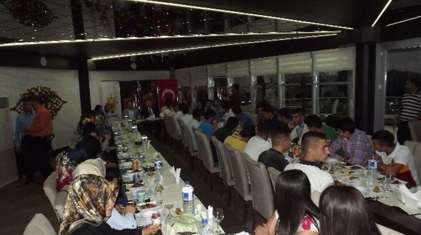 Ak Parti Lise Teşkilatı İstişare Toplantısı Yapıldı