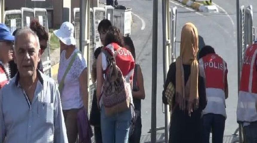 Bakırk&ouml;y Halk Pazarı'da 'barış Mitingi' D&uuml;zenleniyor (1)