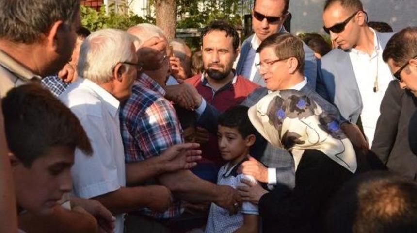 Başbakan, Şehit Ailelerini Ziyaret Etti