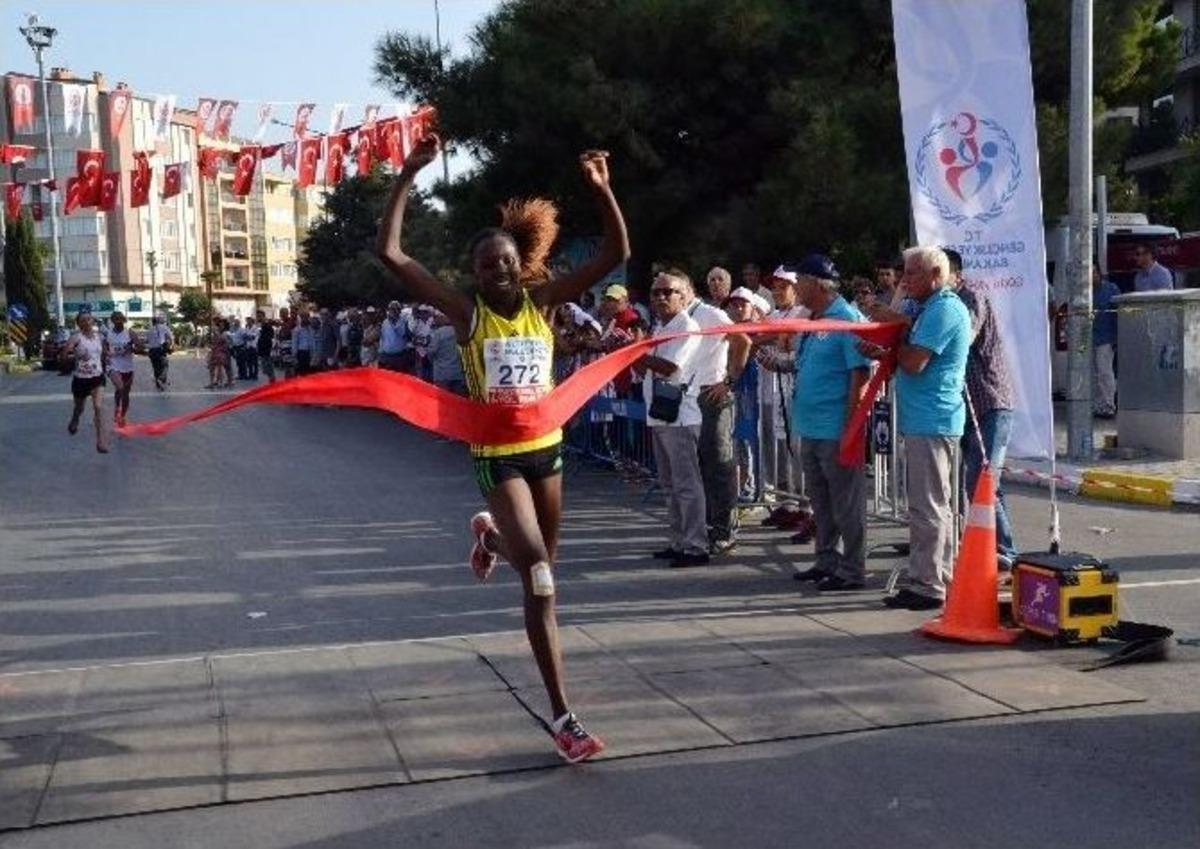 7. Uluslararası İsmail Ak&ccedil;ay Yol Koşusu Yapıldı