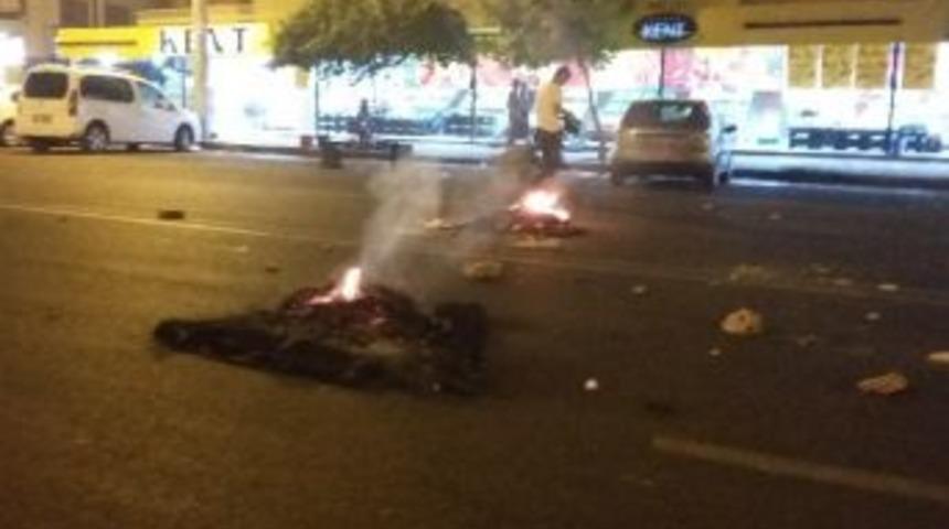 Diyarbakır&rsquo;da G&ouml;stericiler İtfaiye Aracını Barikat Olarak Kullandı