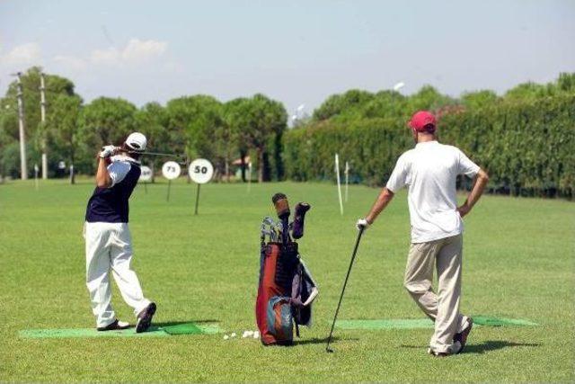 Golf Turizmine G20 Darbesi