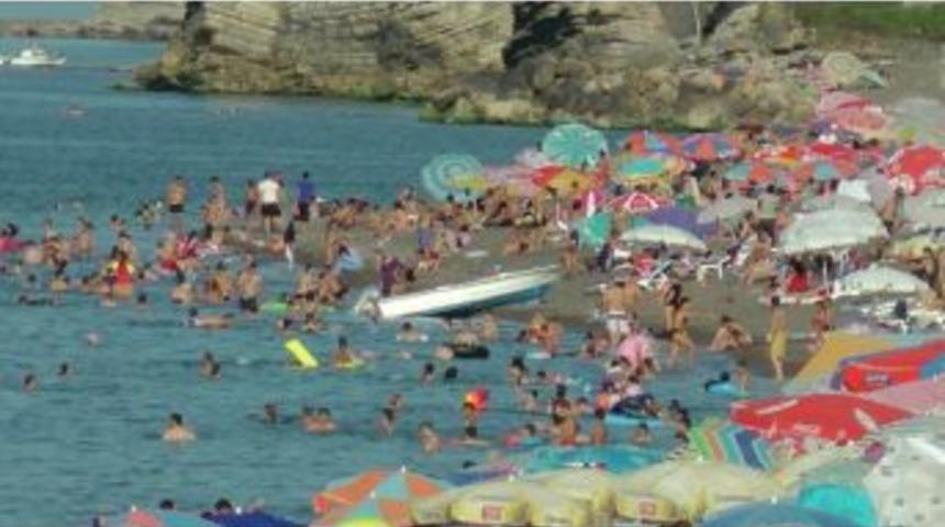 Karadeniz’de Plajlar Tıklım Tıklım