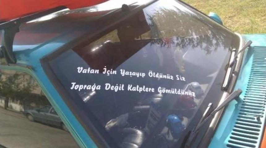 Otomobilinin &Uuml;zerine Koyduğu Bayraklı Tabut Ile Ter&ouml;re Tepki G&ouml;sterdi