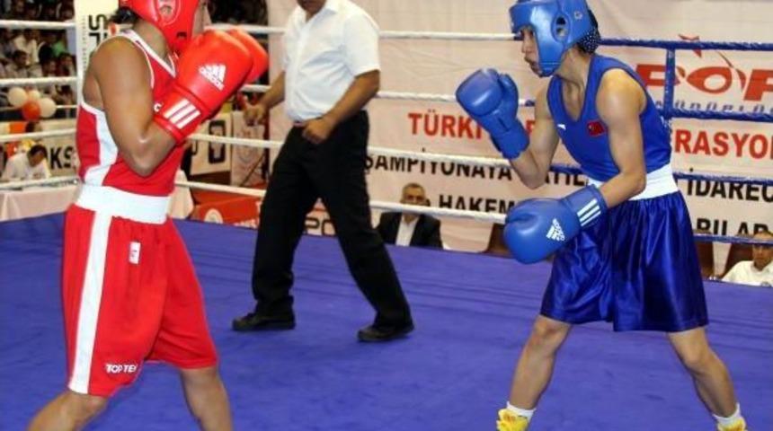 Uluslararası Cumhurbaşkanlığı Boks Turnuvası Erzurum'da Başladı