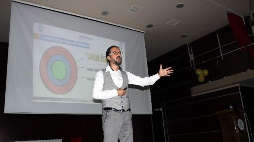 &Ouml;ğretmenlere &Ouml;ğrenci Ko&ccedil;luğu Eğitimi