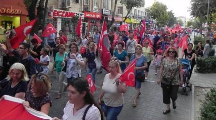L&uuml;leburgaz&rsquo;Da Ter&ouml;r&uuml; Protesto Y&uuml;r&uuml;y&uuml;ş&uuml;