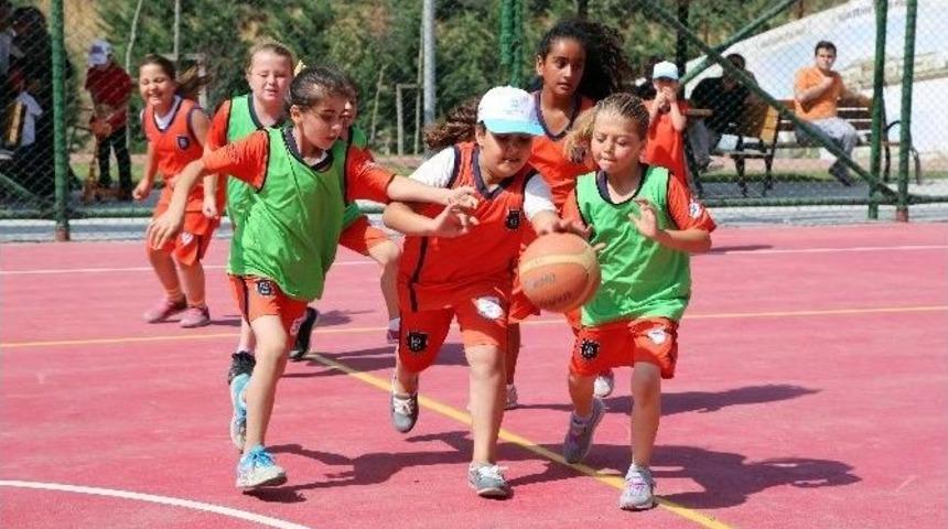 Başakşehir Spor Parkları Spor Turnuvası Başladı