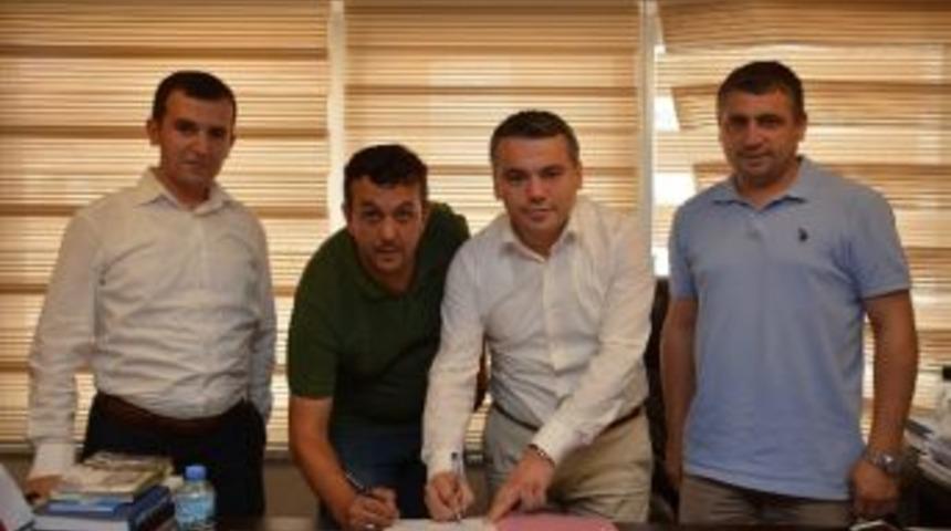 Şehzadeler&rsquo;den B&uuml;y&uuml;kşehir Belediyespor&rsquo;a Destek