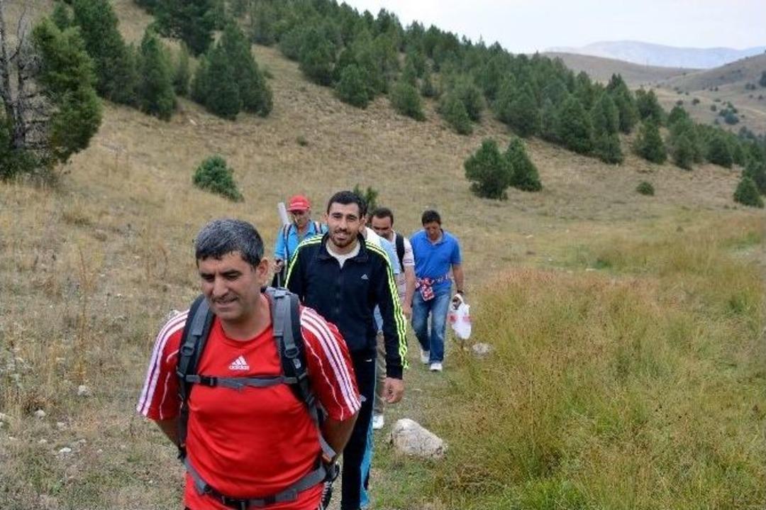 G&uuml;m&uuml;şhaneli Dağcılardan Kelkit&rsquo;te Sonbahar Y&uuml;r&uuml;y&uuml;ş&uuml;