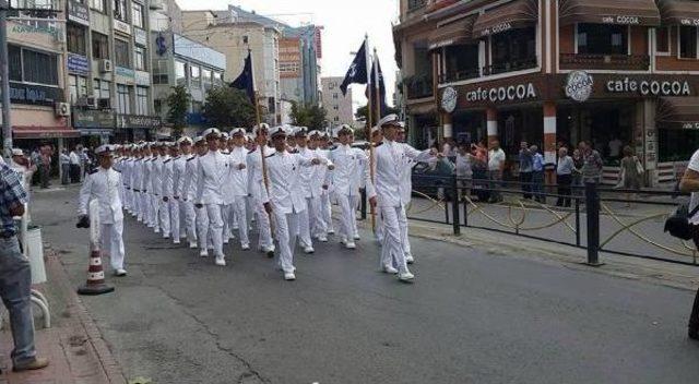 Bahriyeliler, Tekirdağ Sokaklarını Inletti 1