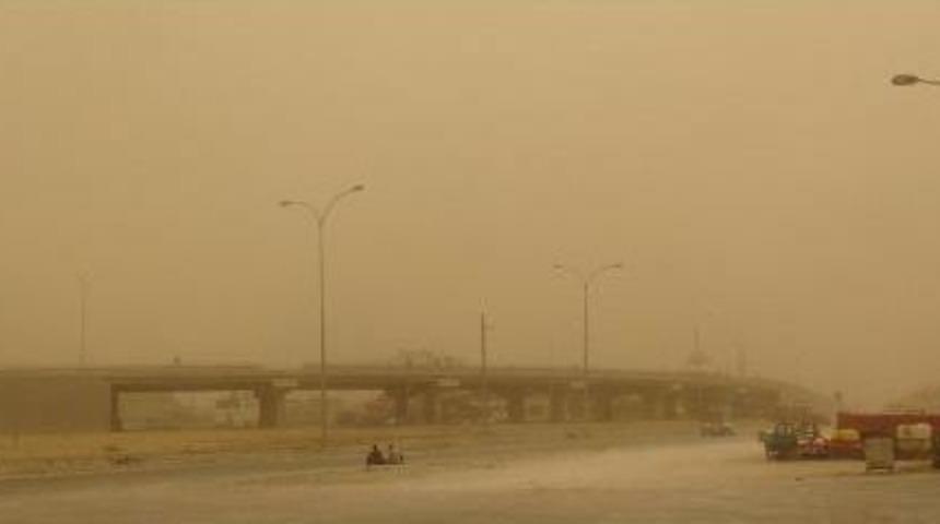 Hatay, Suriye Üzerinden Gelen Toz Bulutlu Altında Kaldı