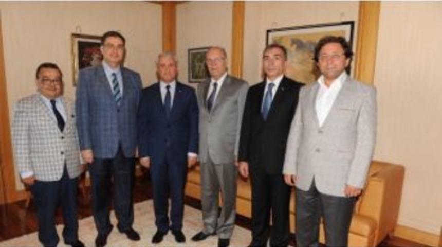 Huzur Sevenler Ve Destekleyenler Derneği’nden Rektör Gündoğan’a Ziyaret