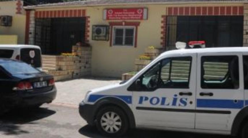 Trafikte Yol Verme Kavgasında &Ouml;ld&uuml;r&uuml;ld&uuml;