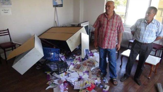 Edirne’De Hdp Binasına Saldırı