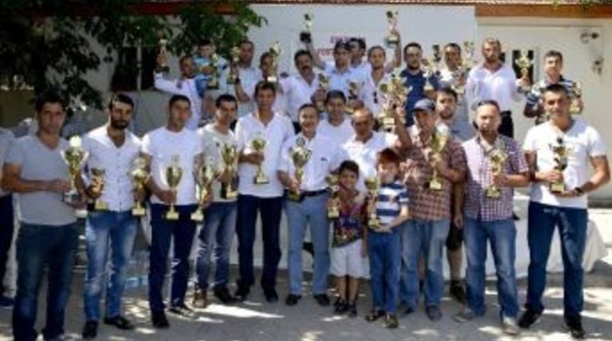 Posta G&uuml;vercini Tutkunları Başarılıları Başkan Ata&ccedil;&rsquo;la Kutladı