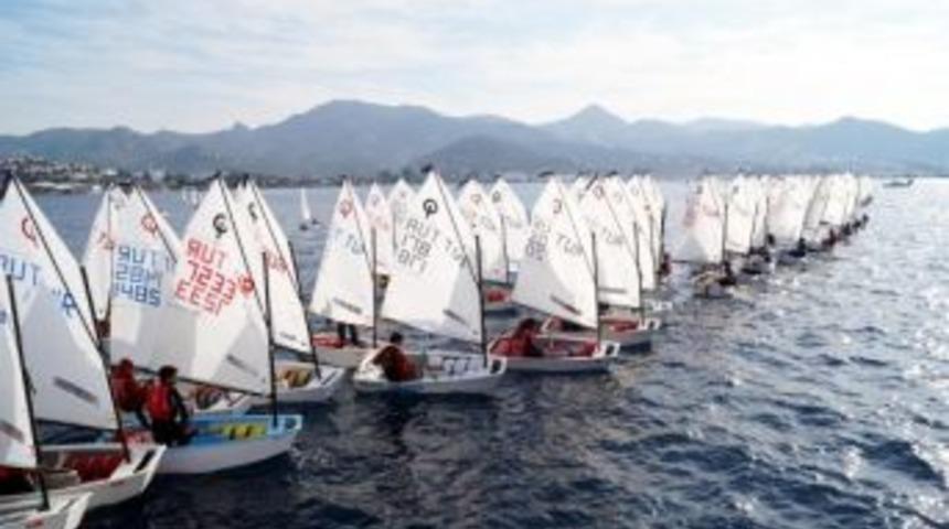 Yelkende Laser Sınıfı T&uuml;rktiye Şampiyonası Başlıyor