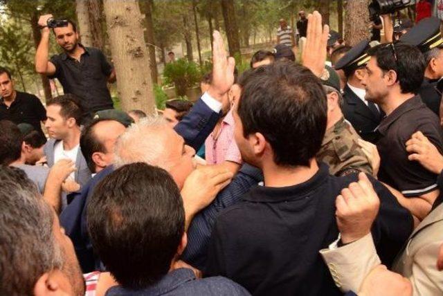 Şehit Polis Turanlı nın Annesi: Oğlum Merhametliydi, Yoksul Su&ccedil;luya Botunu Verdi (2) 3