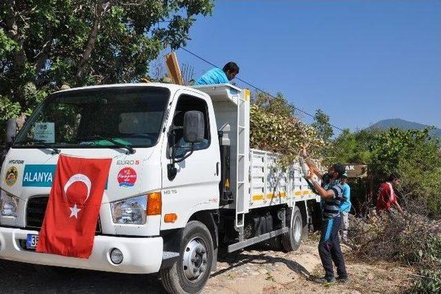 Alanya Kalesi’nde Temizlik Çalışması