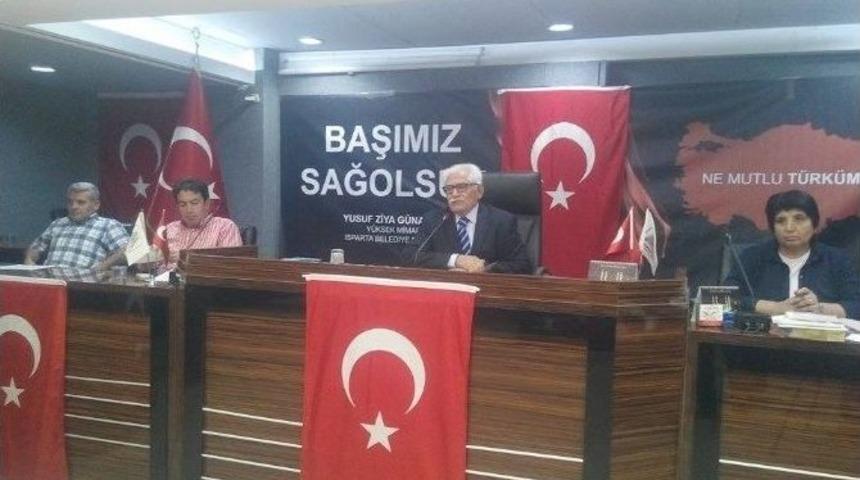 Meclis T&uuml;rk Bayraklarıyla Donatıldı