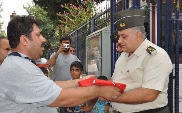 Adıyaman’Da Esnaf Gönüllü Askerlik Başvurusu Yaptı