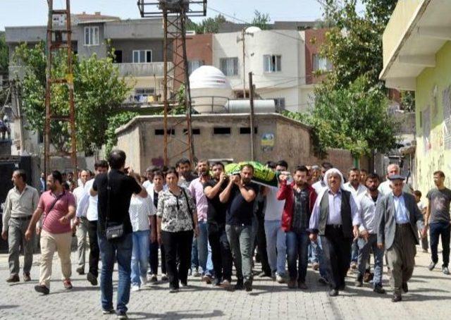 Cizre'de Sokağa Çıkma Yasağı Ve Operasyonlar Sürüyor (2)