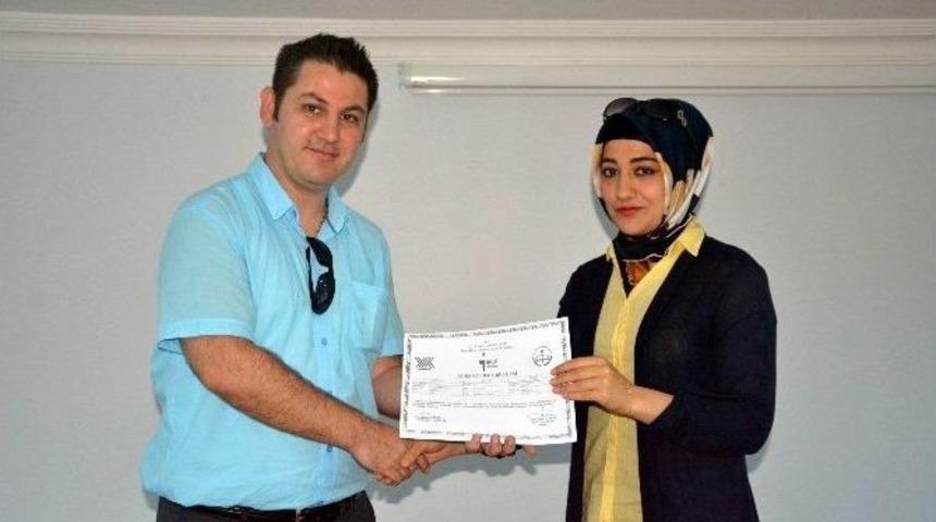 Kurs Sertifikaları Dağıtıldı