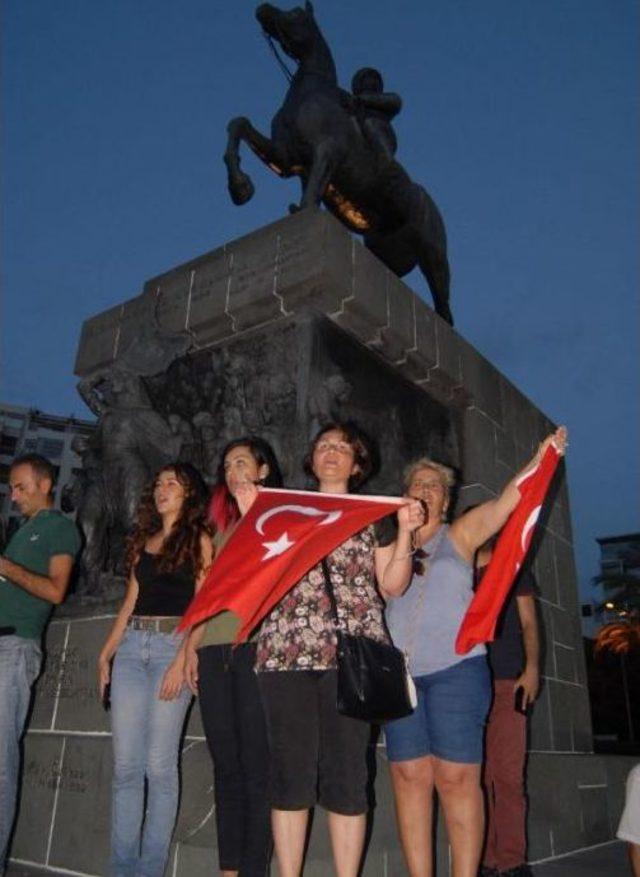 İzmir'de, Stk Ve Partiler, Dağlıca Şehitleri Şehitleri Için Yürüdü