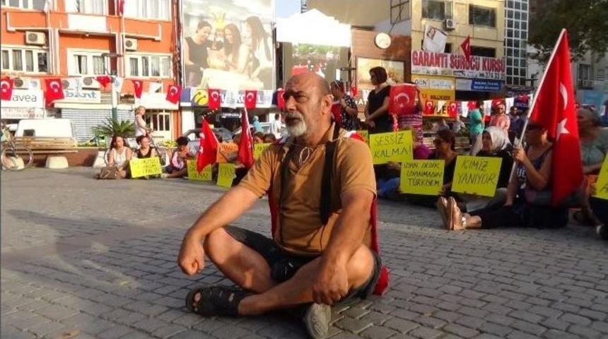 Şehitler İ&ccedil;in G&ouml;z&uuml; Yaşlı Protesto