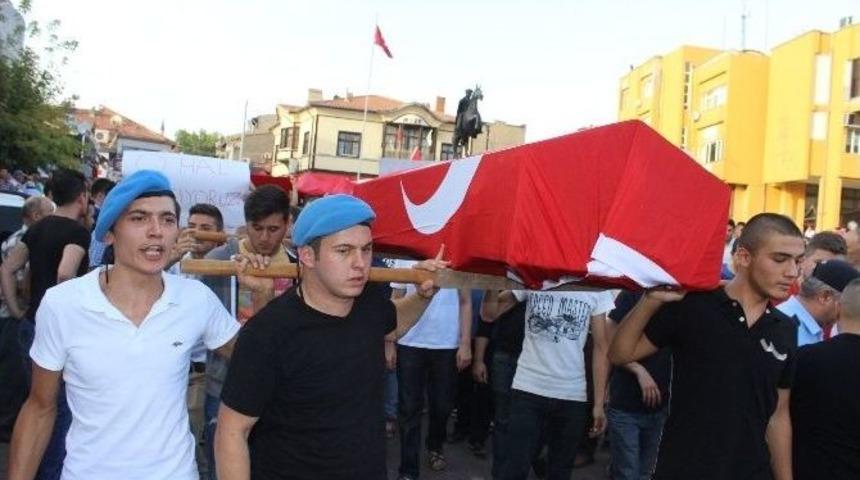 Tavşanlı&rsquo;da Şehitler İ&ccedil;in Gıyabi Cenaze Namazı Kılındı