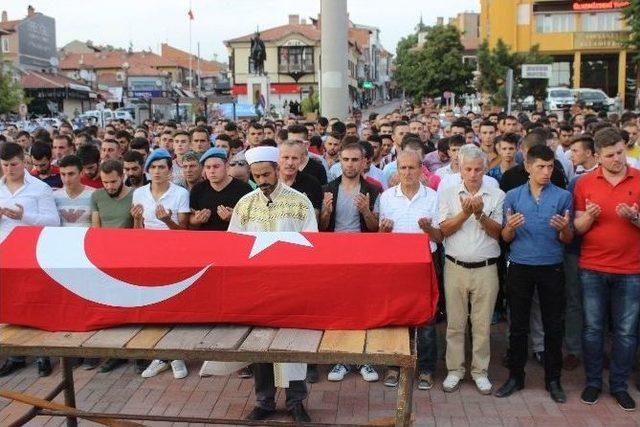 Tavşanlı’da Şehitler İçin Gıyabi Cenaze Namazı Kılındı