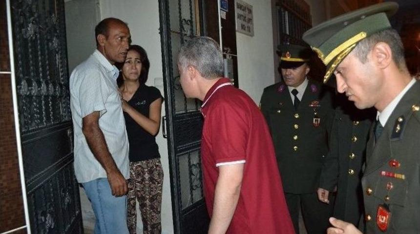 Turgutlu Şehidine Ağlıyor