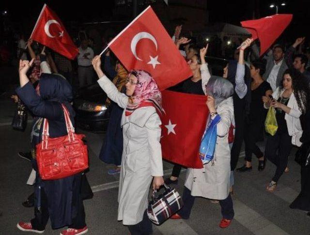 Sivas, Şehitler Için Sokağa Döküldü